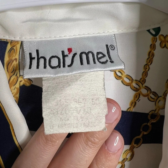 That’s Me! - Vintage Versace Inspired Button Down Top - Chains and bows - Picture 6 of 7